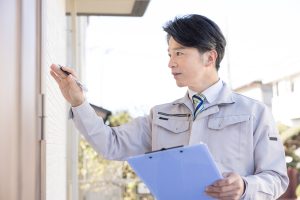 外壁リフォームの基礎知識|劣化症状のチェックポイントと判断基準