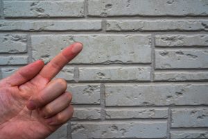 外壁メンテナンスの必要性とは？放置リスクと正しい点検時期を解説