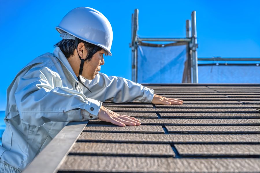 屋根カバー工法の費用相場はいくら?施工手順とメリット・デメリットを解説